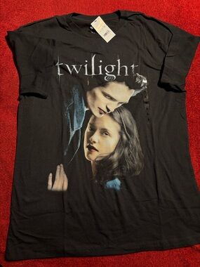 Twilight Men’s Graphic Tee Black Size Large NWT